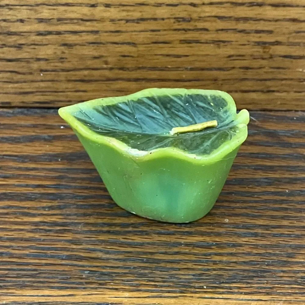 New Green Leaf Candle